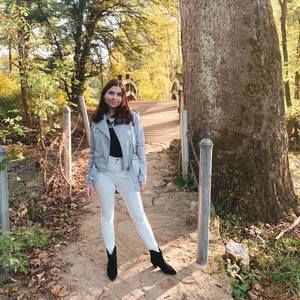 Meet your Posher, Anna